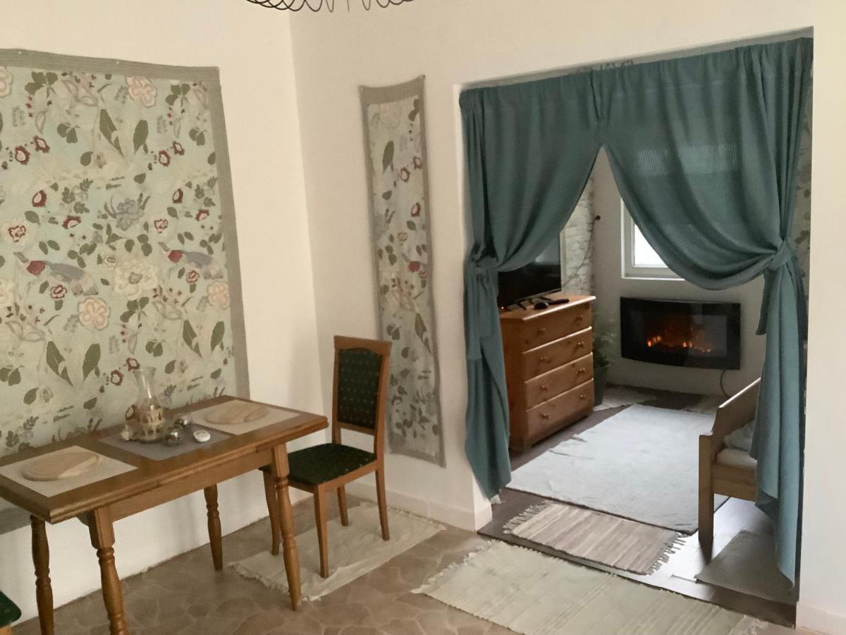 Pitypang Lak Apartment Szigetmonostor Екстериор снимка